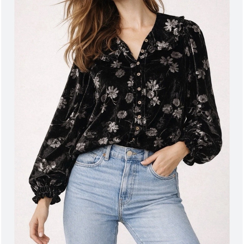Pilcro By Anthropologie Top Women's XS Black Floral Velvet Long Sleeve Button - Picture 2 of 11